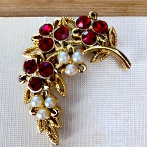 Nemo Leaf Brooch